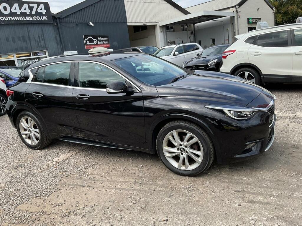 Infiniti Q30 Hatchback Black #64