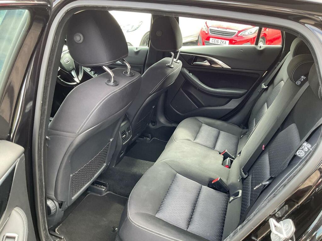 Infiniti Q30 Hatchback Black #14