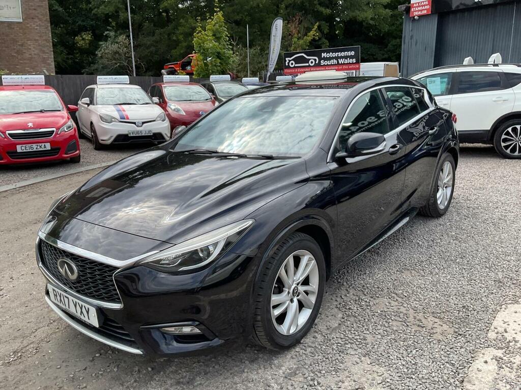 Infiniti Q30 Hatchback Black #33