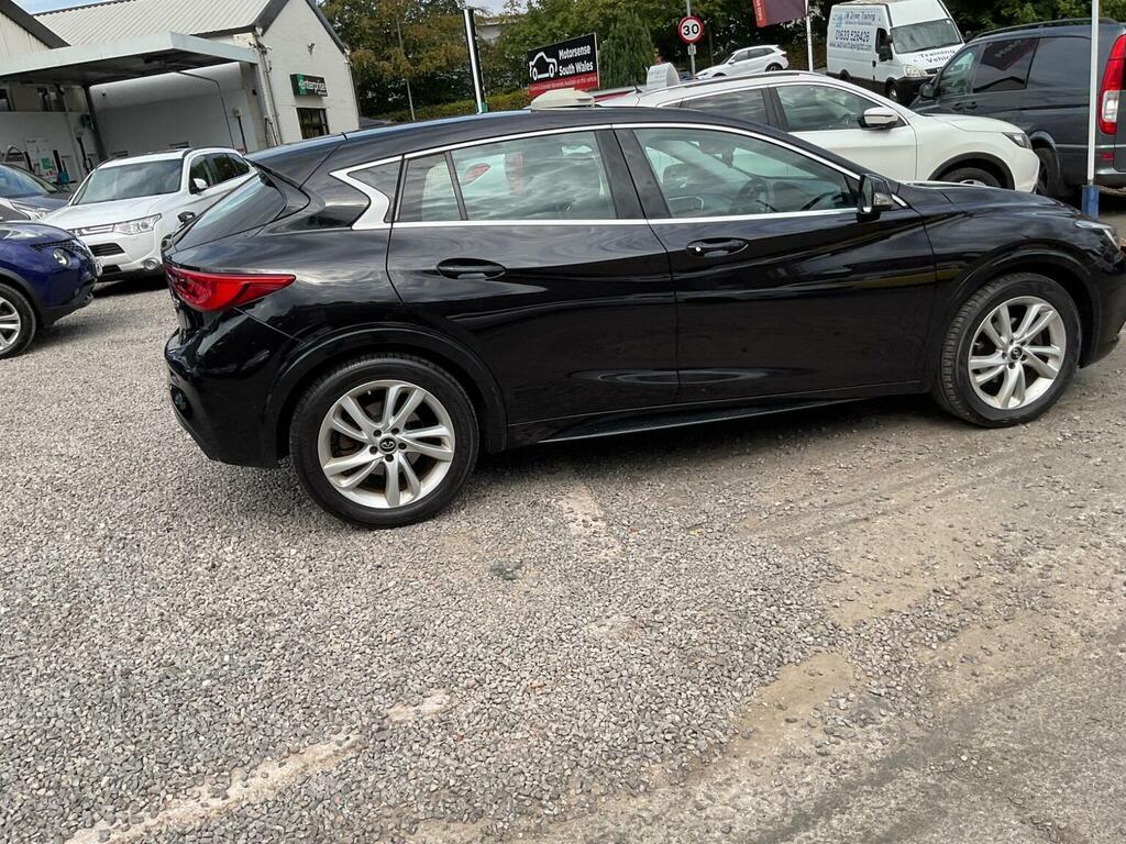 Infiniti Q30 Hatchback Black #77