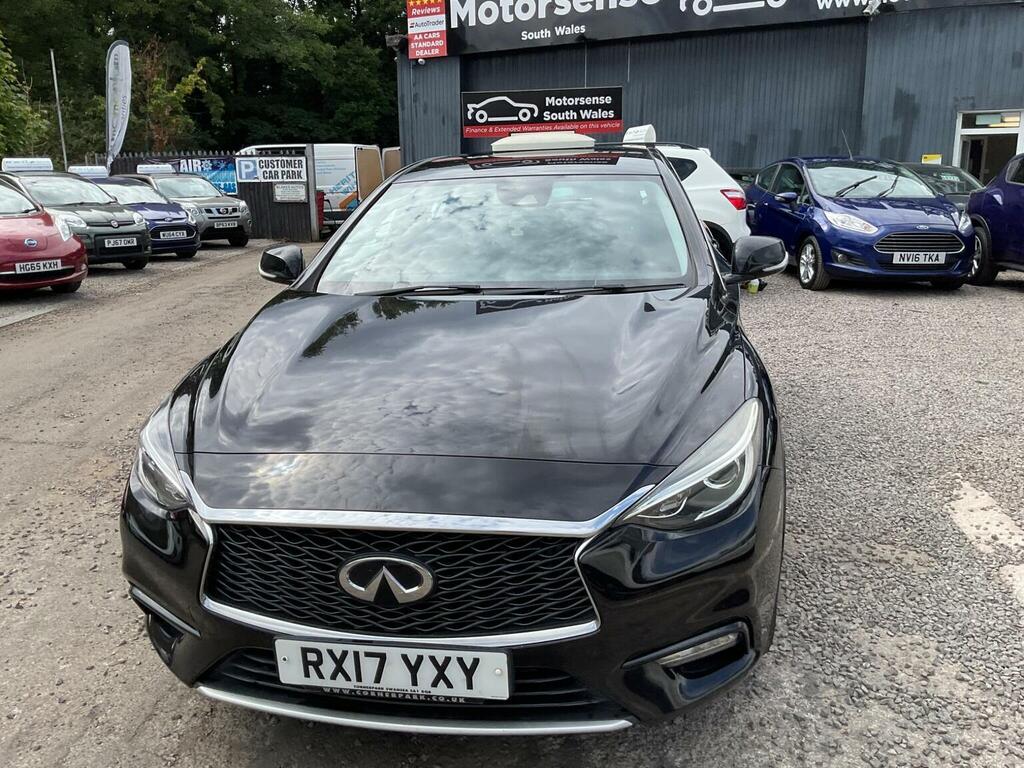 Infiniti Q30 Hatchback Black #43