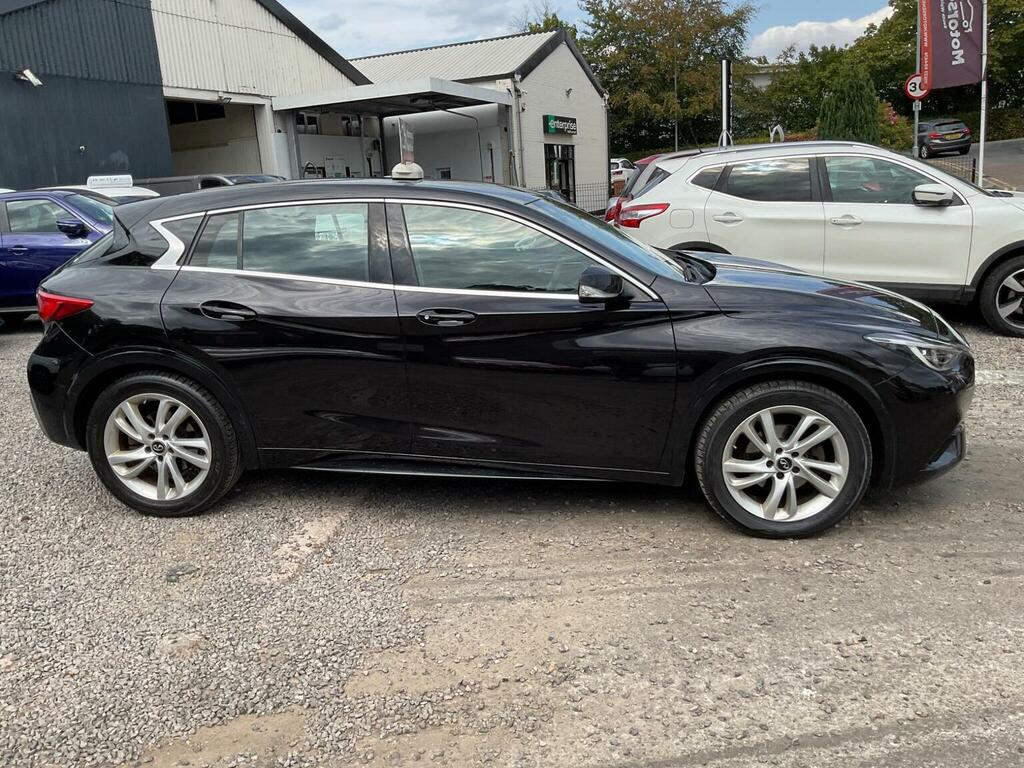 Infiniti Q30 Hatchback Black #66