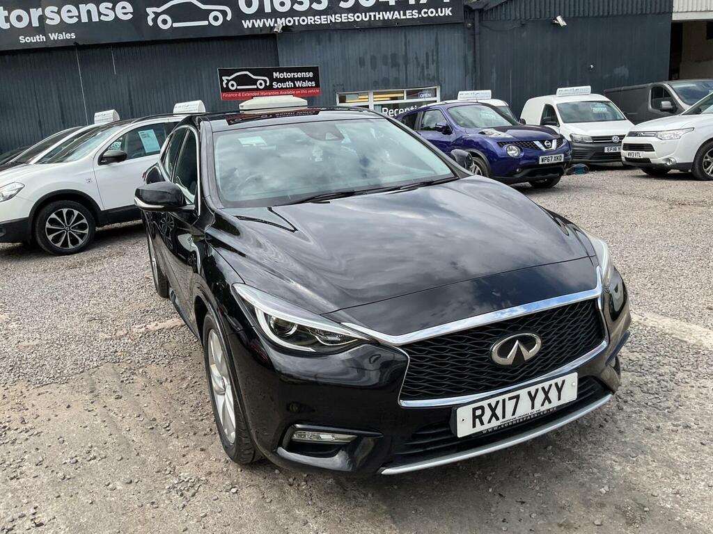 Infiniti Q30 Hatchback Black #45