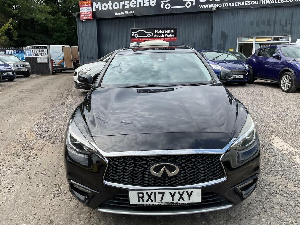 Infiniti Q30 Hatchback Black #40