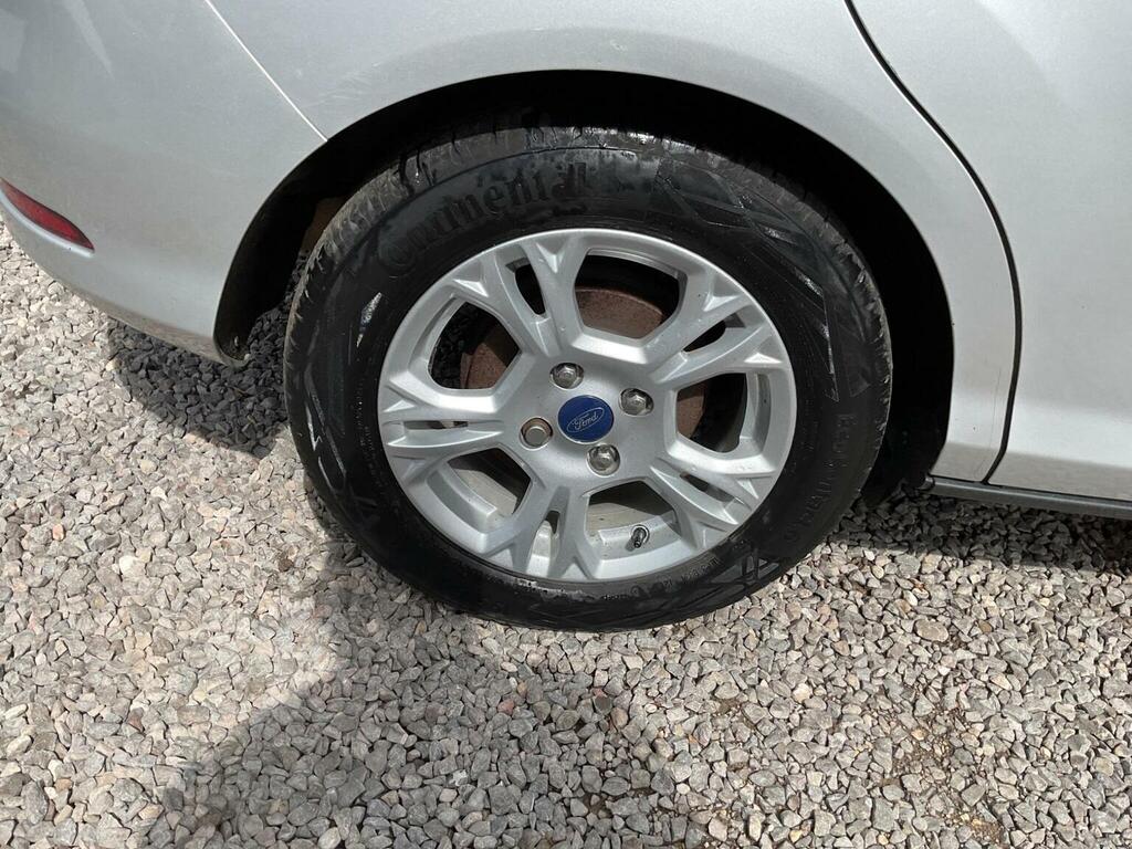 Ford B-Max 1.6 Titanium Powershift Grey #32