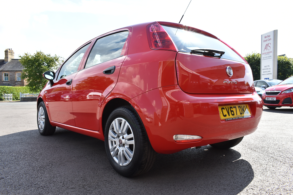 Fiat Punto Pop Plus White #8