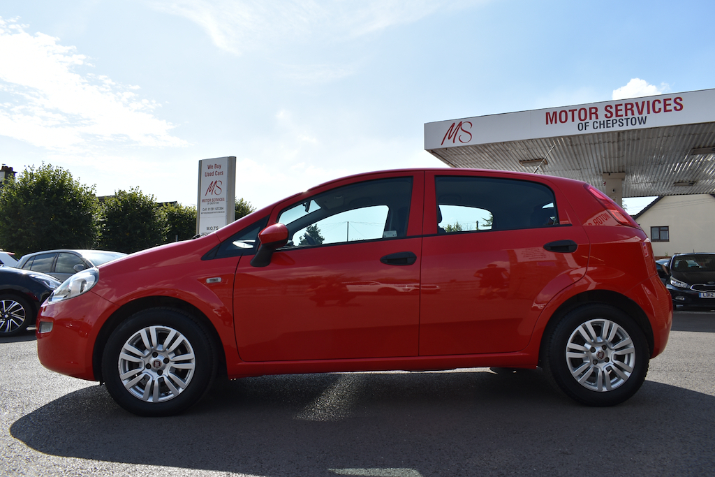 Fiat Punto Pop Plus White #9