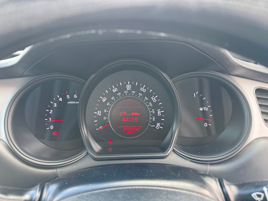 Kia Ceed Hatchback Red #14