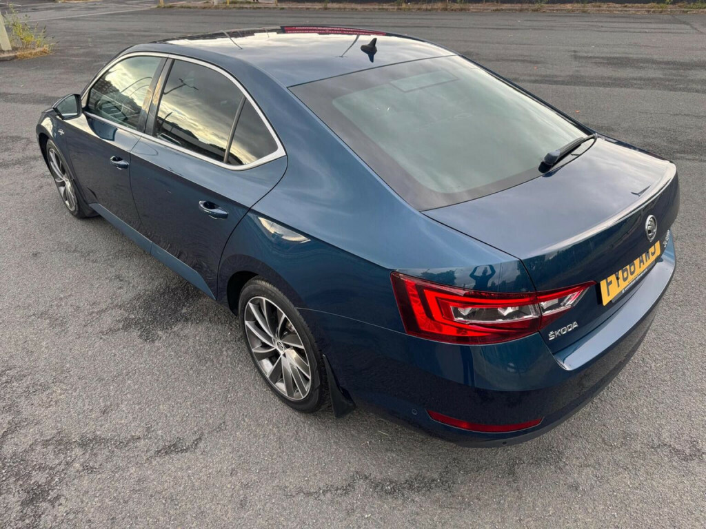 Skoda Superb S White #48