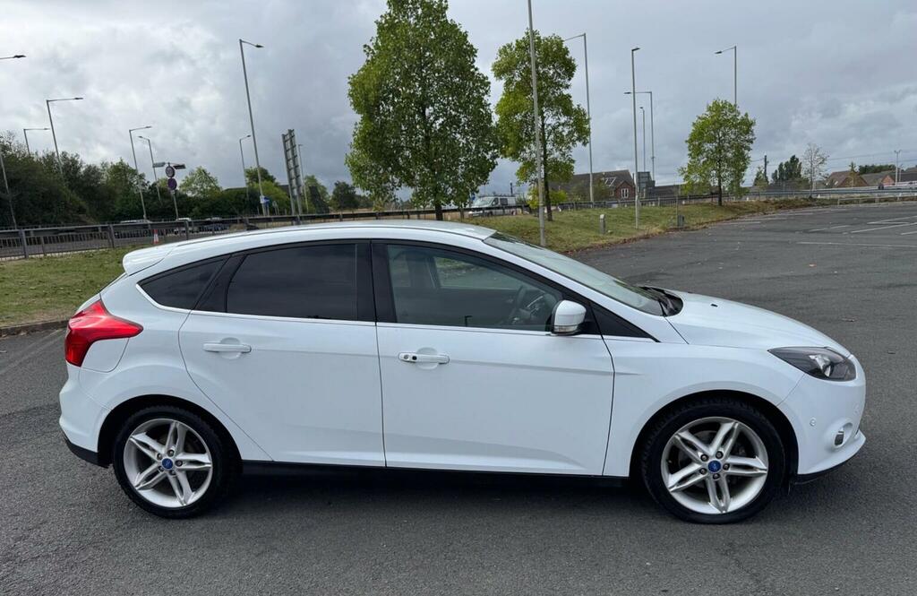 Ford Focus Red #7