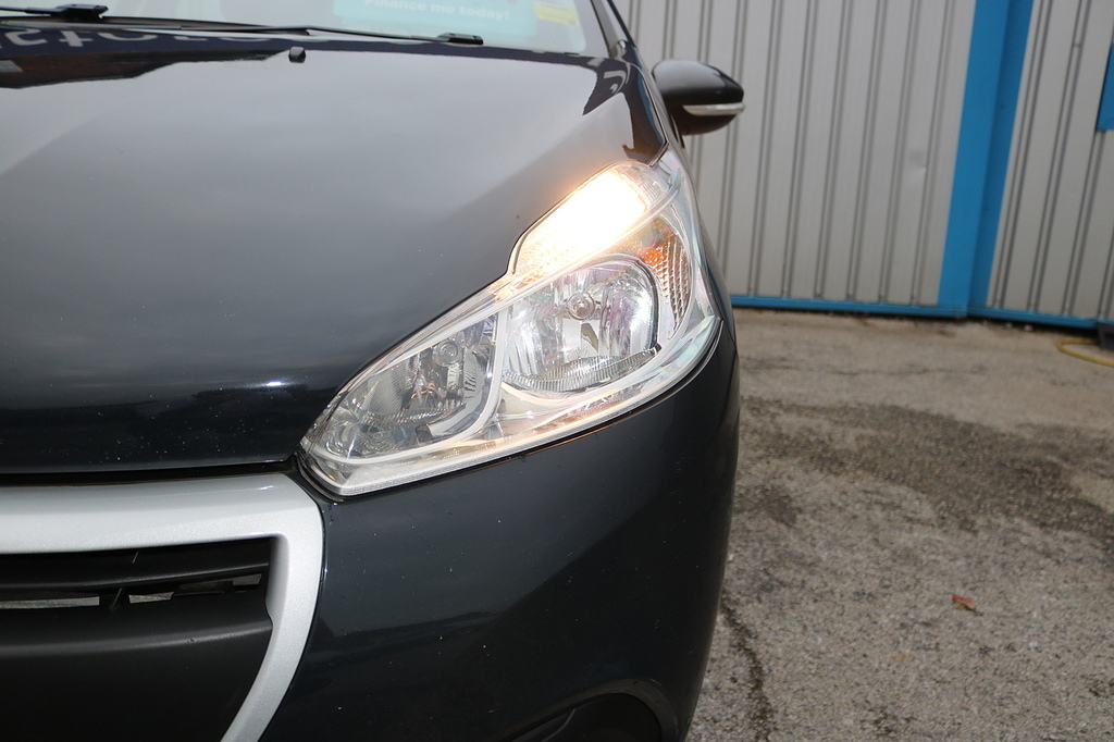 Peugeot 208 Bluehdi Access YJ65BHL Grey #3