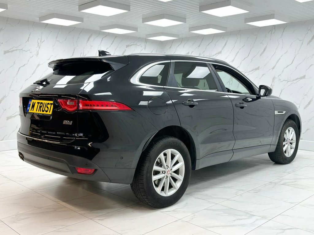 Jaguar F-Pace 2L Prestige SC17AVR Black #5