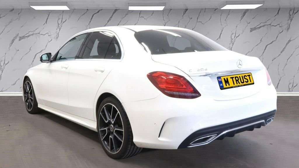 Mercedes-Benz C Class 2L Amg Line White #3