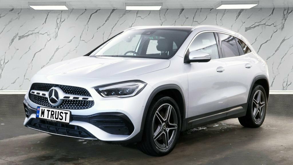 Mercedes-Benz GLA Class 1.3L Exclusive Edition Silver #2