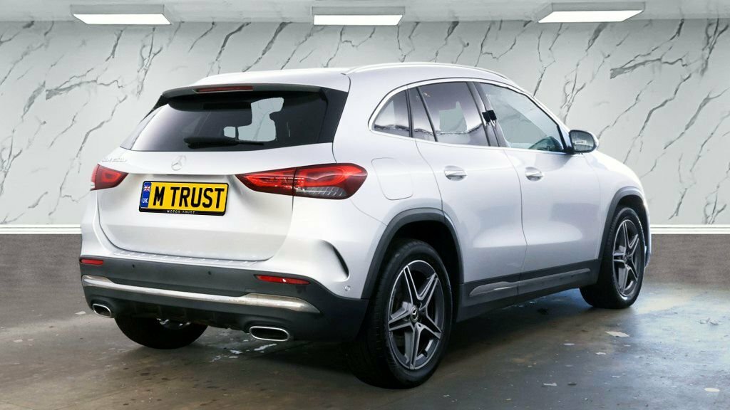 Mercedes-Benz GLA Class 1.3L Exclusive Edition Silver #4