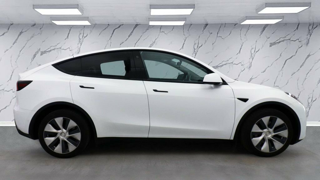 Tesla Model Y Suv White #5