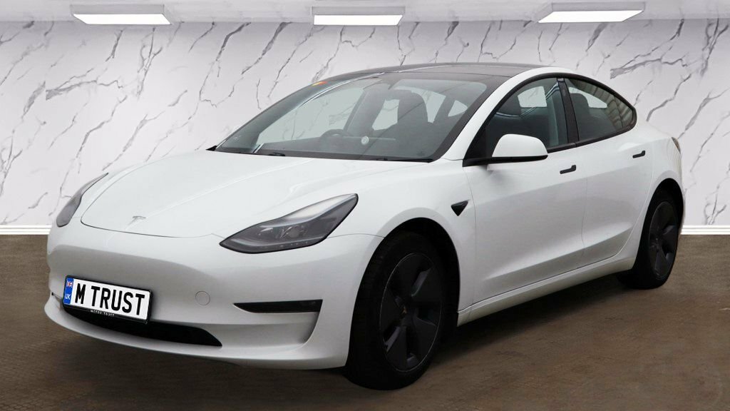 Tesla Model 3 Saloon White #2
