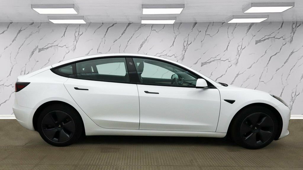 Tesla Model 3 Saloon White #6