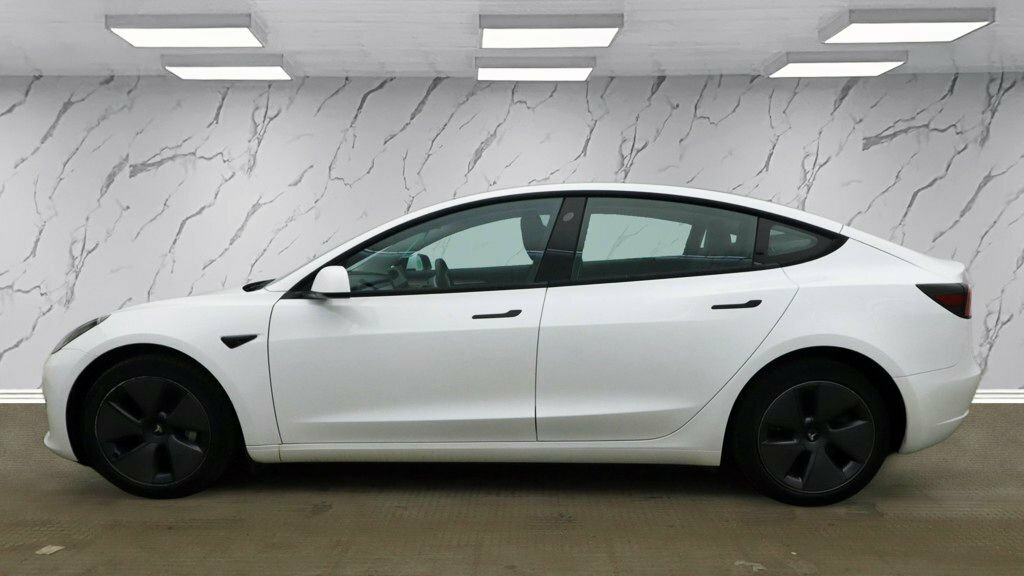 Tesla Model 3 Saloon White #5