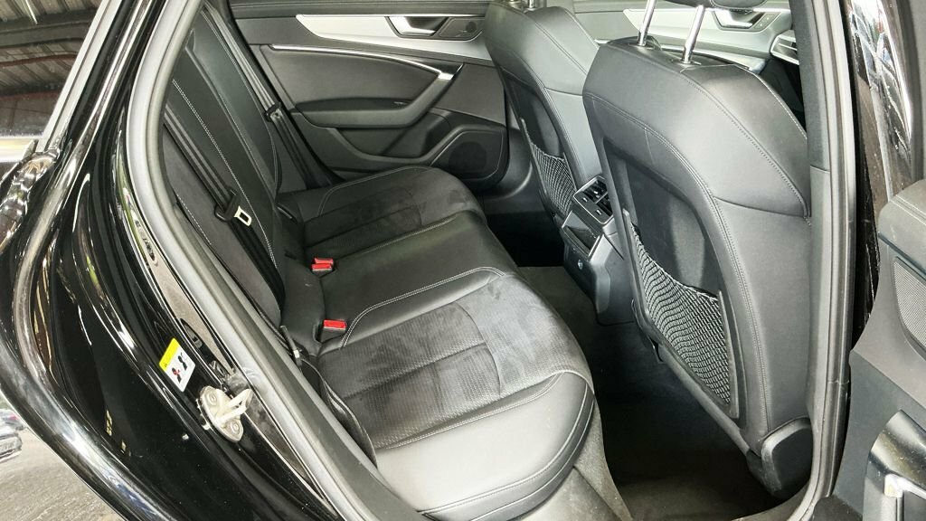 Audi A6 Saloon 2L Competition Black #10