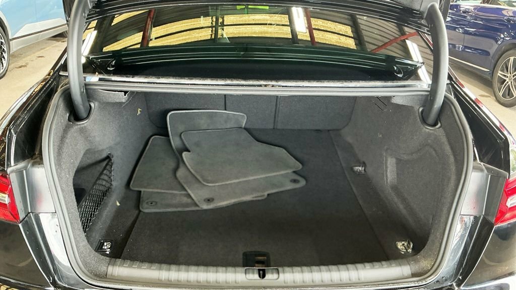 Audi A6 Saloon 2L Competition Black #11