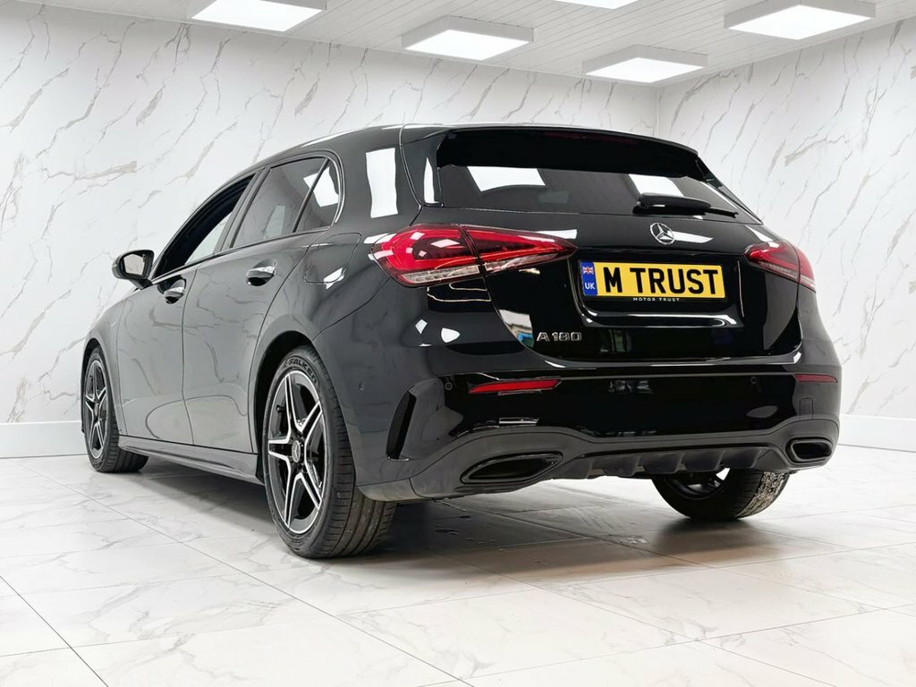 Mercedes-Benz A Class A 180 Amg Line Edition Executive Red #9