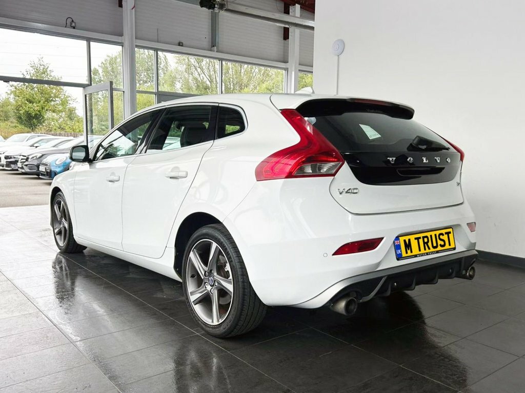 Volvo V40 2L R-design MC15OVB White #6
