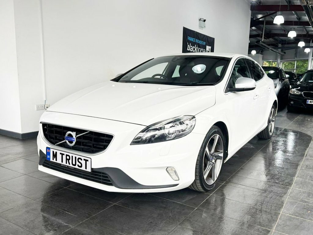 Volvo V40 2L R-design MC15OVB White #4