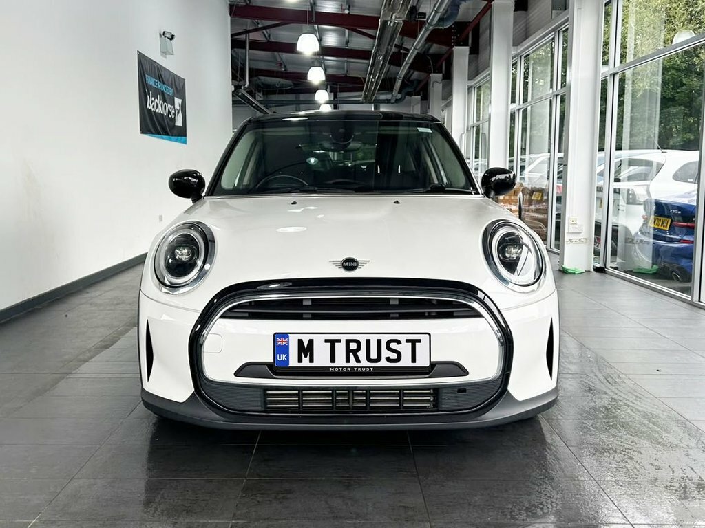 Mini Hatch 1.5L Cooper Classic PG23MME White #3