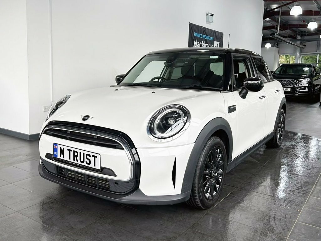 Mini Hatch 1.5L Cooper Classic PG23MME White #4