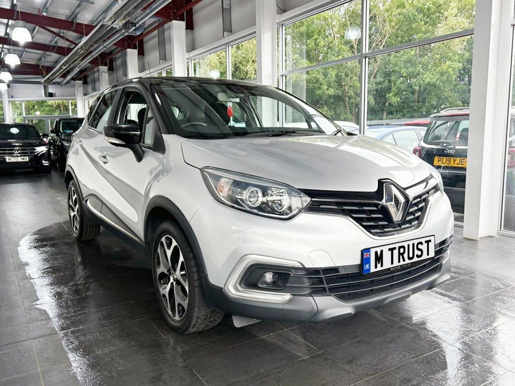 Renault Captur 1.5L Dynamique Nav HV67WBL Silver #2