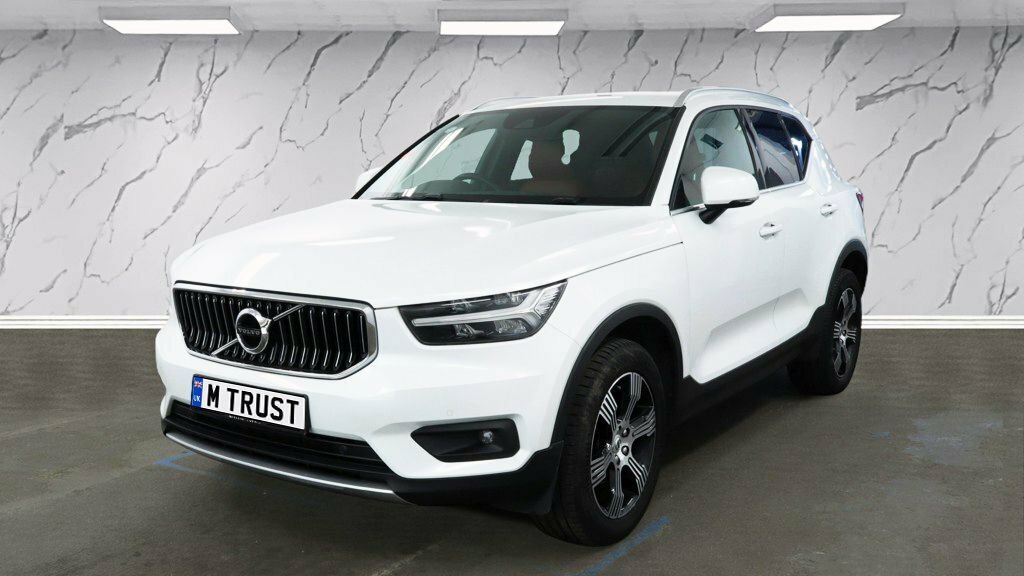 Volvo XC40 1.5L Inscription White #2