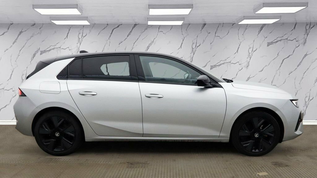Vauxhall Astra Hatchback DP24LXC Silver #5