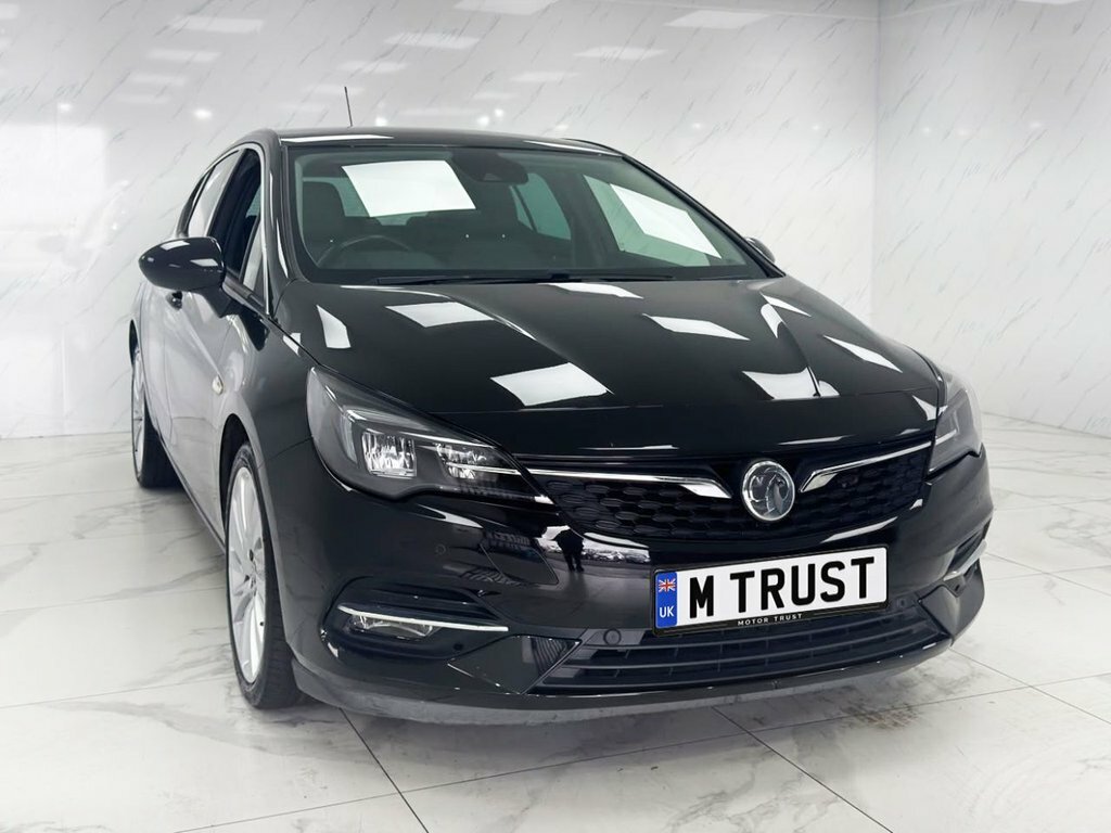 Vauxhall Astra 1.2L Griffin Edition VE71DXZ Black