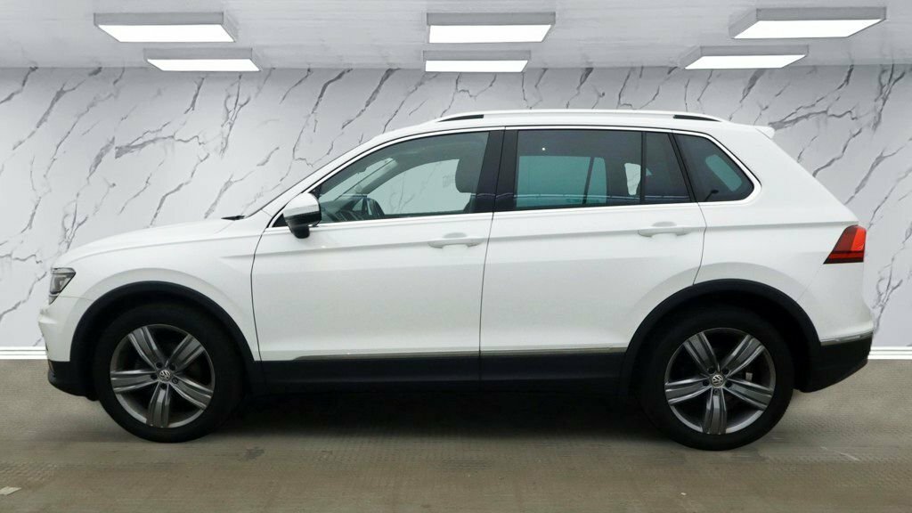 Volkswagen Tiguan 2L Sel White #6
