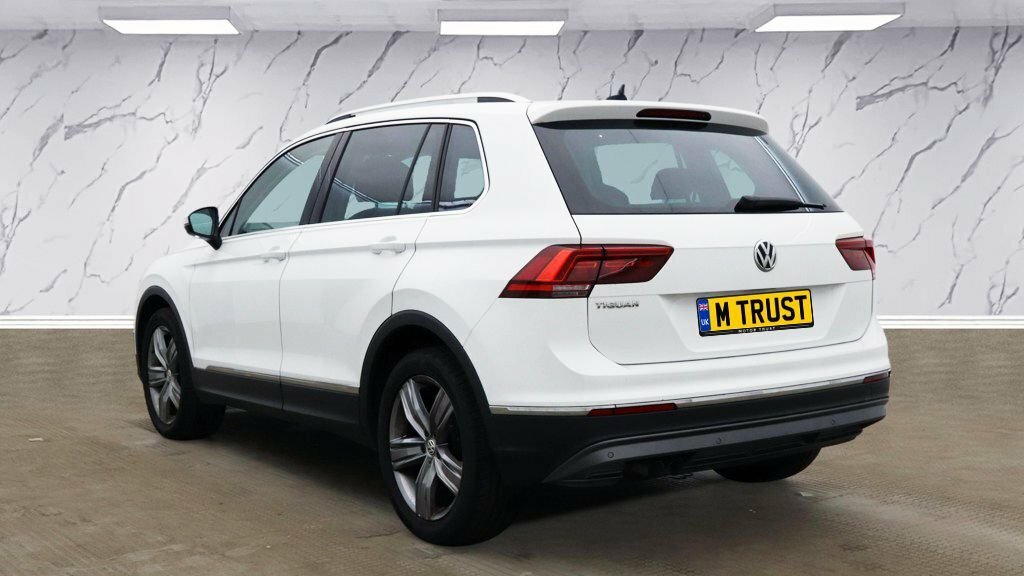 Volkswagen Tiguan 2L Sel White #3