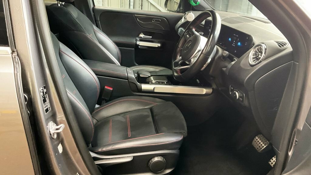 Mercedes-Benz GLB Class 200 Amg Line Premium Plus 7G-tronic Grey #9