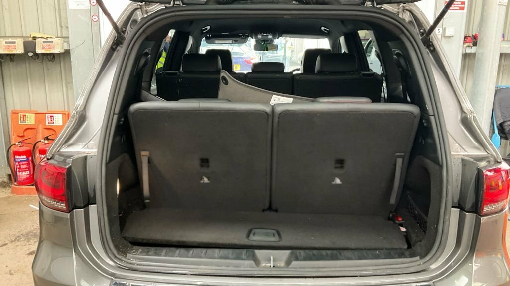Mercedes-Benz GLB Class 200 Amg Line Premium Plus 7G-tronic Grey #11