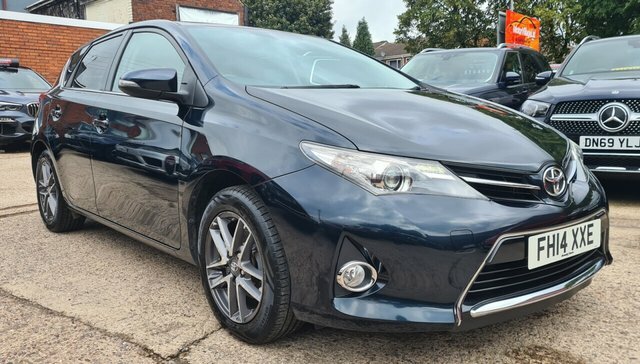 Toyota Auris 1.6 V-matic Icon Plus Hatchback Grey