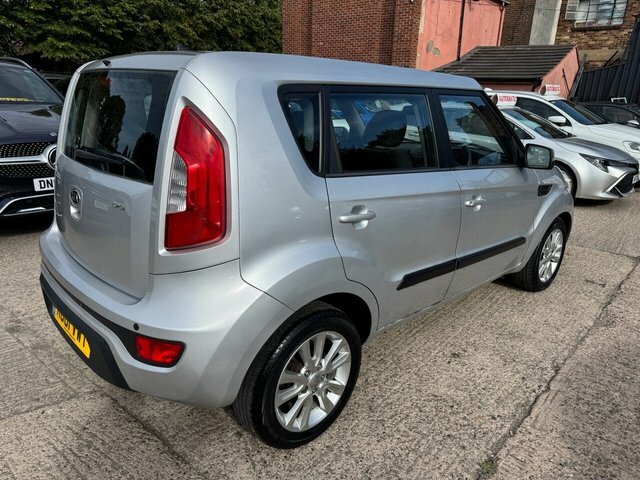 Kia Soul 1.6 Crdi 2 Suv Euro 5 126 Bhp Silver #4