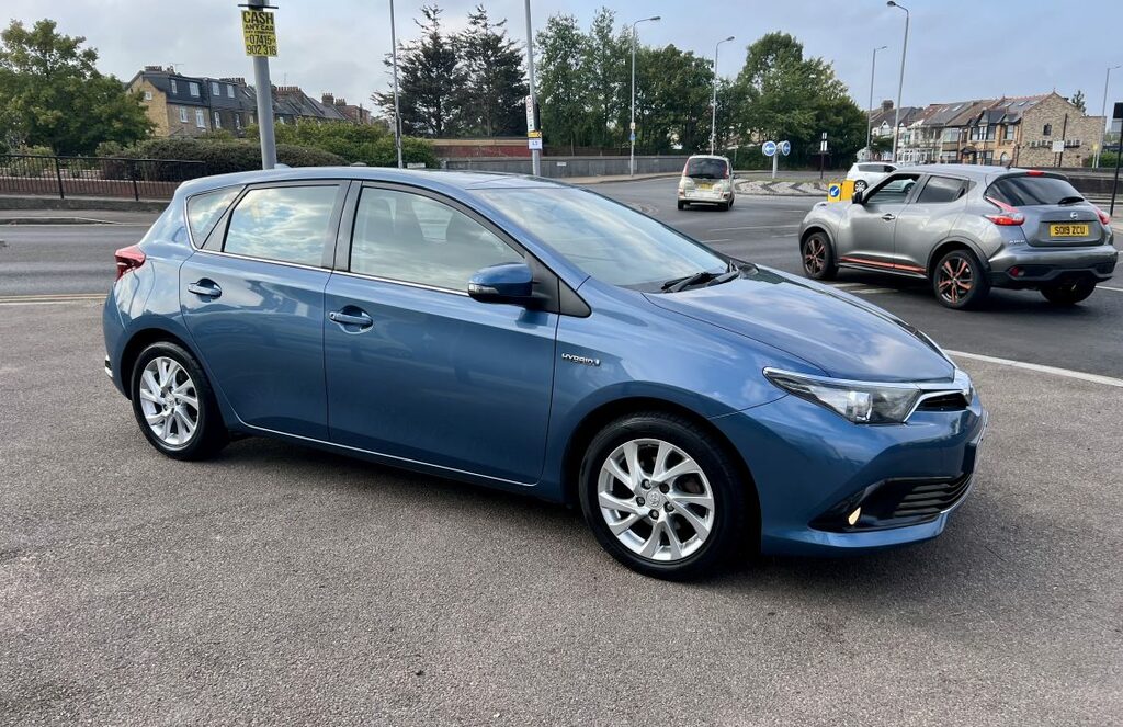 Toyota Auris Hatchback Blue #6