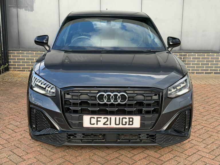 Audi Q2 30 Tfsi Black Edition Grey #2