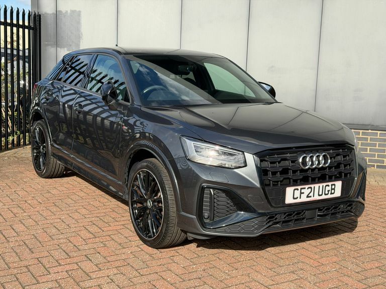 Audi Q2 30 Tfsi Black Edition Grey