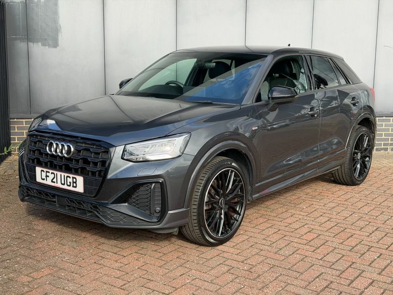 Audi Q2 30 Tfsi Black Edition Grey #3
