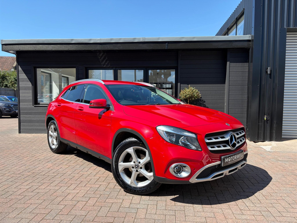 Mercedes-Benz GLA Class 1.6 Sport Executive Euro 6 Ss Red