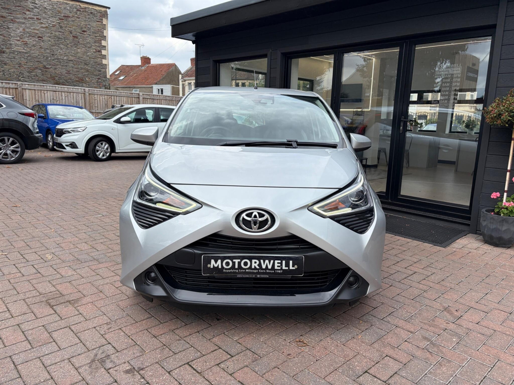 Toyota Aygo 1.0 Vvt-i X-play Euro 6 Ss Black #2