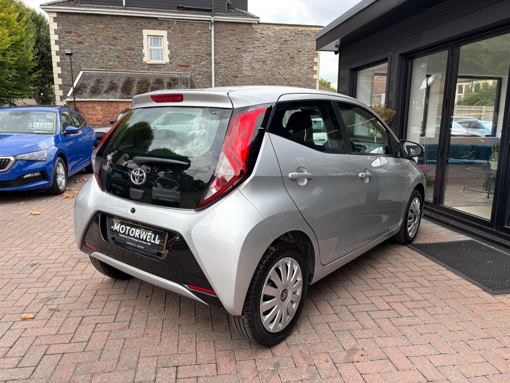 Toyota Aygo 1.0 Vvt-i X-play Euro 6 Ss Black #5