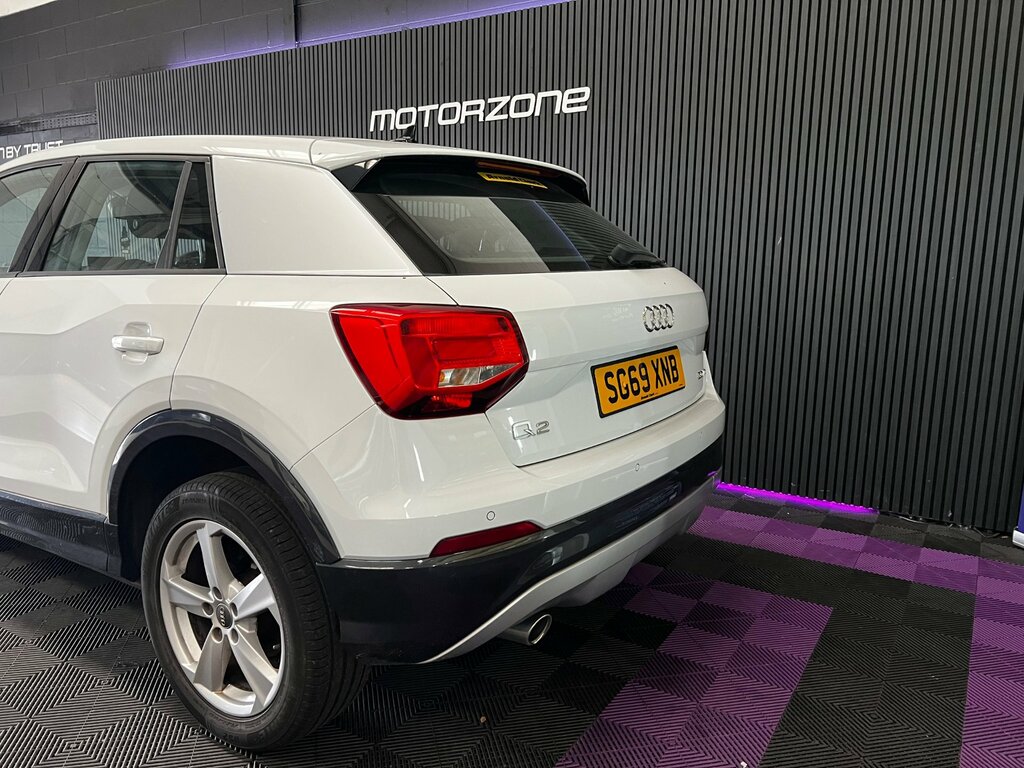 Audi Q2 1.6 Tdi 30 Sport Suv Euro 6 Ss White #2