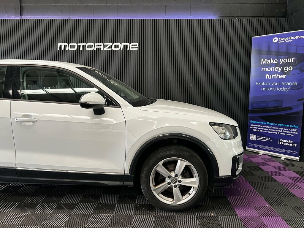 Audi Q2 Technik White #8