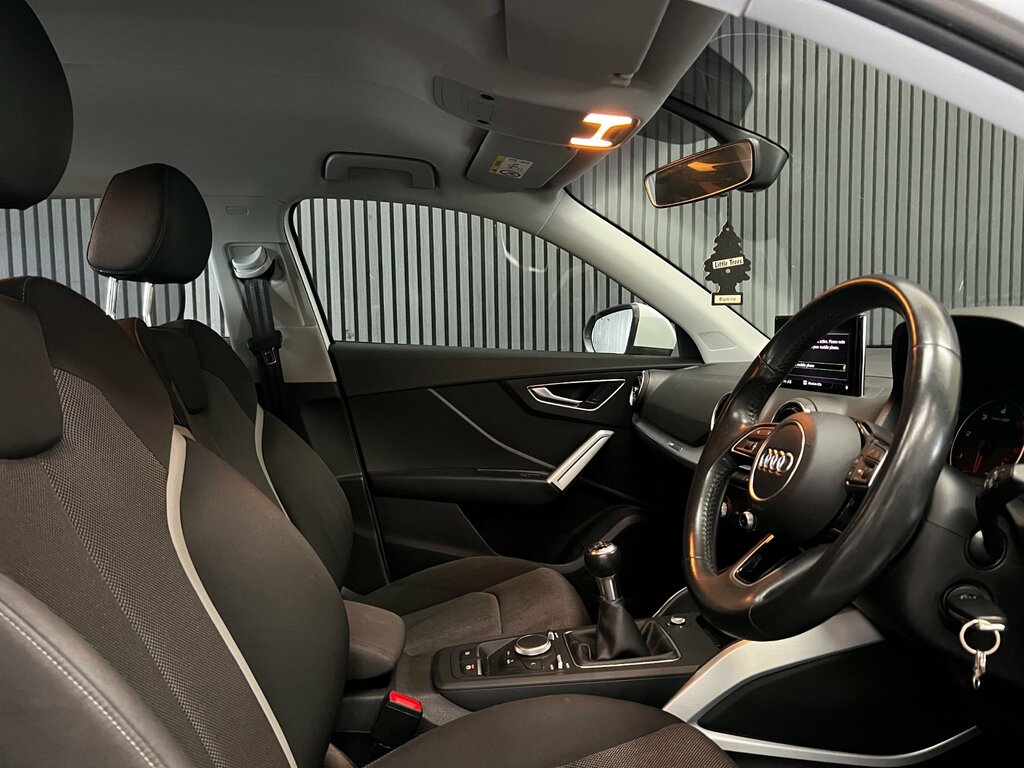 Audi Q2 Technik White #12